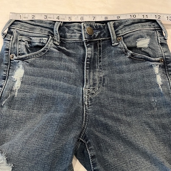 True Religion Riley Knee Shorts Size 25W - Picture 4 of 16